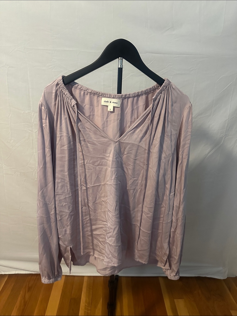 cloth & stone Lavender Gathered V-Neck Long Sleeve